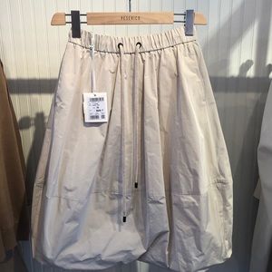 🔥 NWT_Beautiful PESERICO Skirt